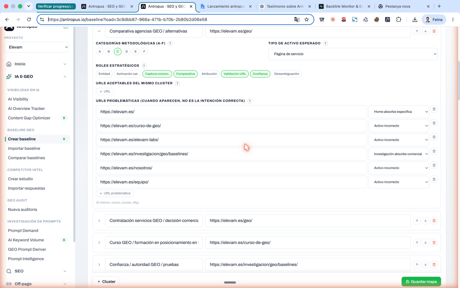 Detall d'un clúster de l'Intent URL Map mostrant URLs problemàtiques amb els seus motius: home absorbint intenció específica, blog absorbint intenció comercial.