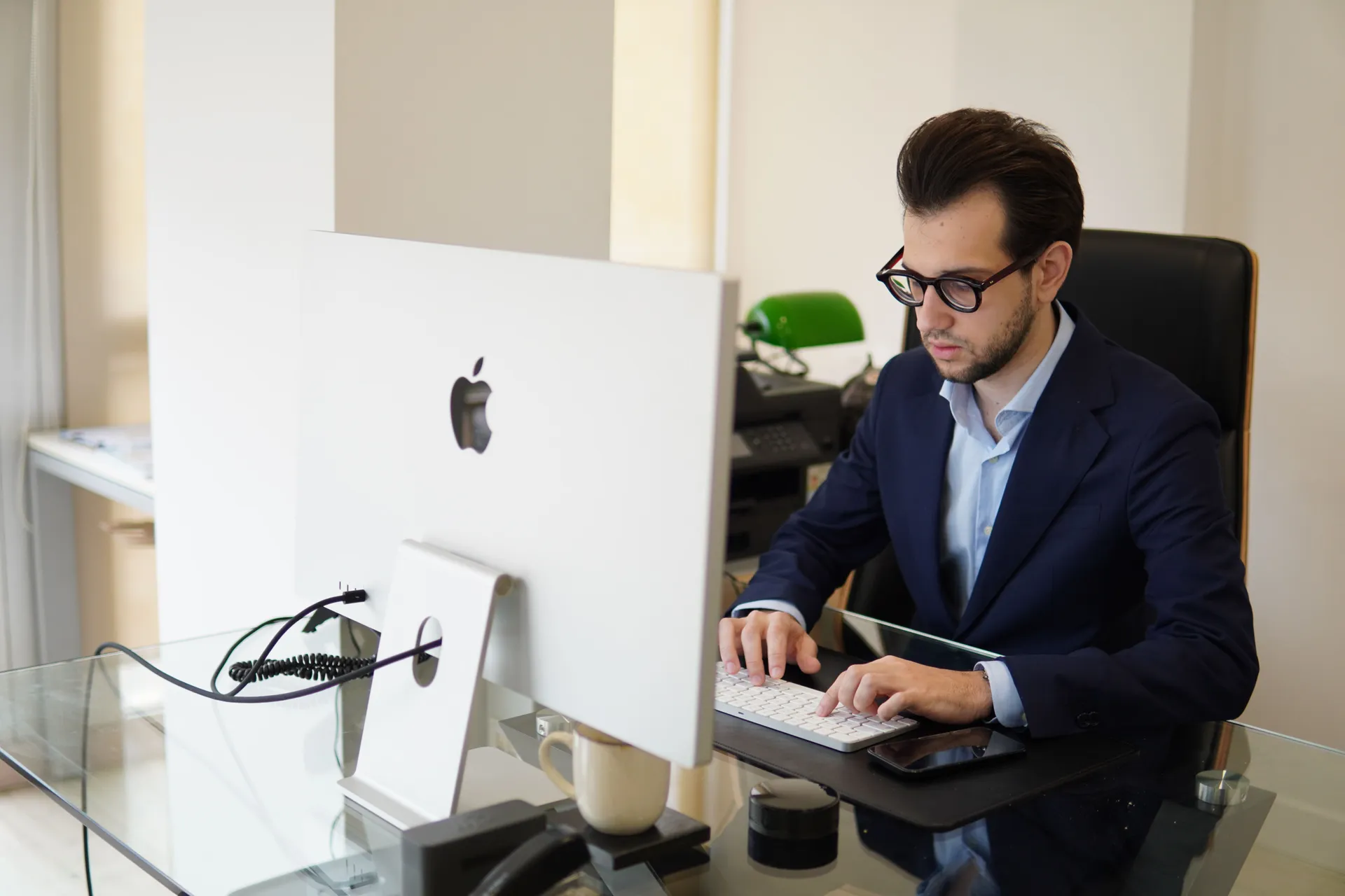 Elevam team member focused on SEO/GEO review