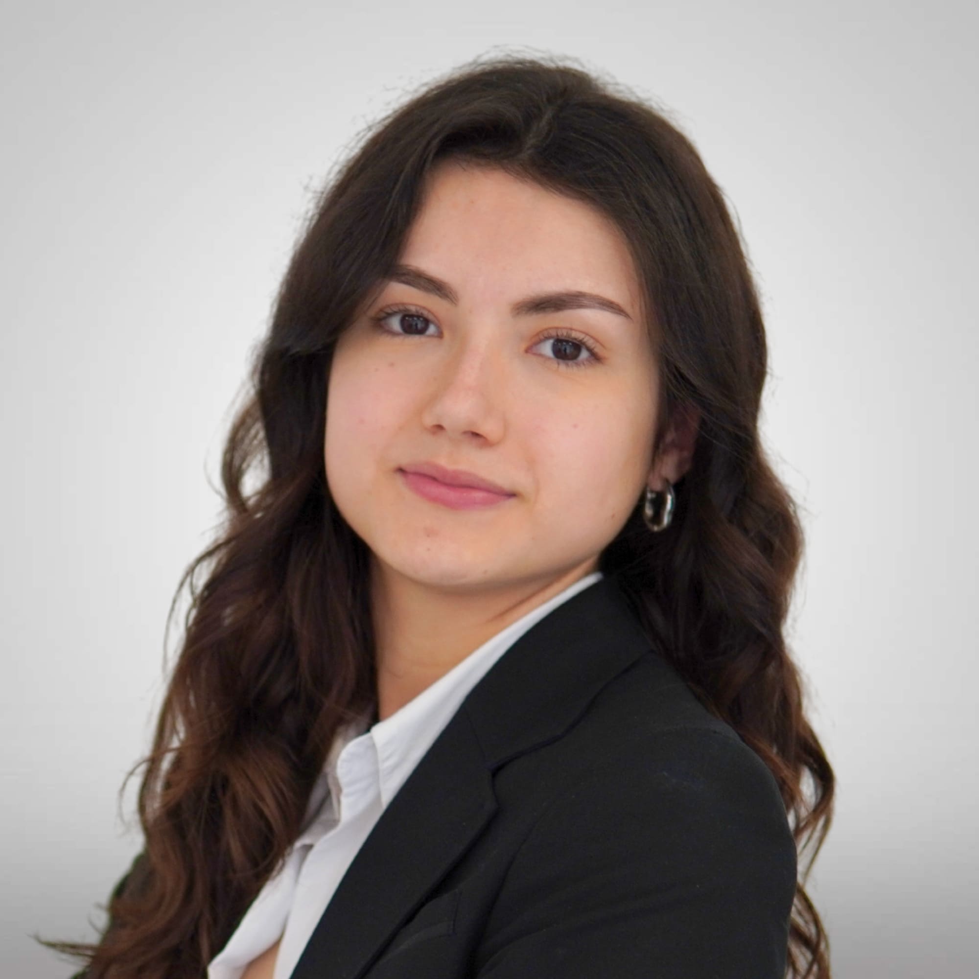 Adriana Juan — Administració i finances
